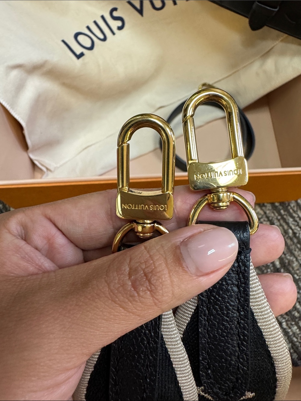 Louis Vuitton Diane Black Monogram Empreinte Crossbody Bag with Gold Hardware - Picture 3 of 13